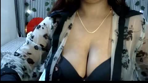 Snapshot of jennysinghaniya chatting on December 2024 12:01:02 PM jenny online show from December 2024 12:01:02 PM