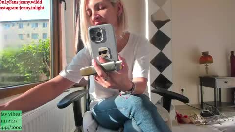infamous blondiechloe.             Jennyjennywildd online show from May 2026 05:03:02 AM