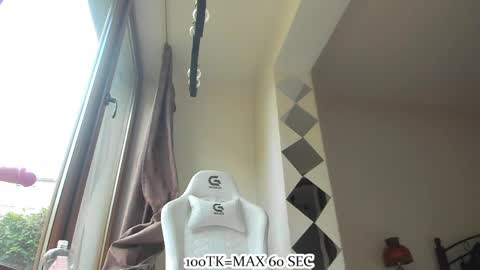 infamous blondiechloe.             Jennyjennywildd online show from June 2026 03:14:02 PM
