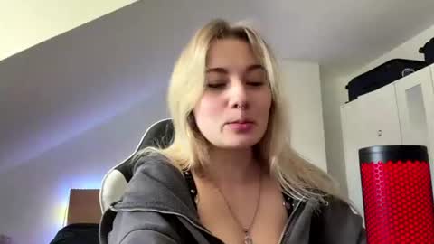 Sonya online show from July 2026 11:41:01 AM