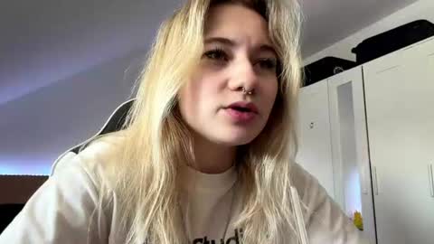 Sonya online show from July 2026 11:05:01 AM