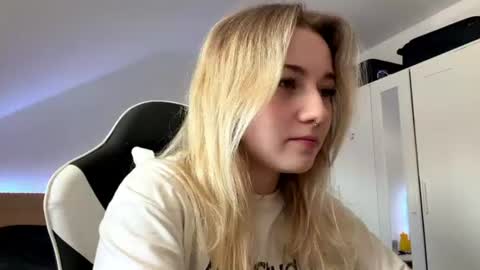 Sonya online show from July 2026 11:28:01 AM