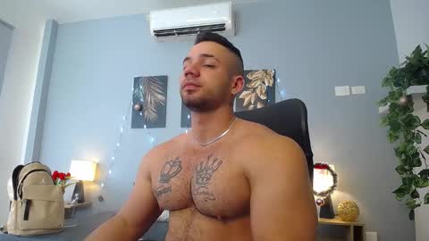 Snapshot of jeremylowe chatting on December 2024 04:27:02 PM Jeremy Lowe online show from December 2024 04:27:02 PM