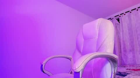 Snapshot of jeremyy_boy chatting on September 2025 05:10:02 AM Jeremy online show from September 2025 05:10:02 AM