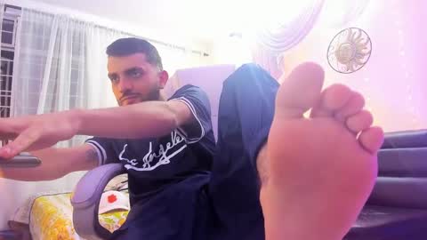 Snapshot of jeremyy_boy chatting on October 2025 03:59:02 AM Jeremy online show from October 2025 03:59:02 AM