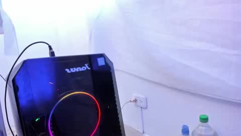 Snapshot of jeremyy_boy chatting on October 2025 03:03:02 AM Jeremy online show from October 2025 03:03:02 AM