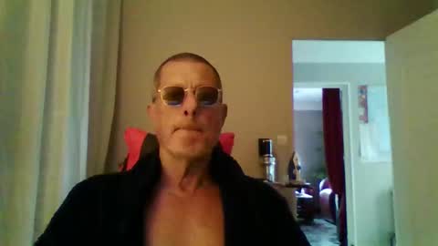 Snapshot of jerflor chatting on October 2025 02:06:02 PM jerflor online show from October 2025 02:06:02 PM