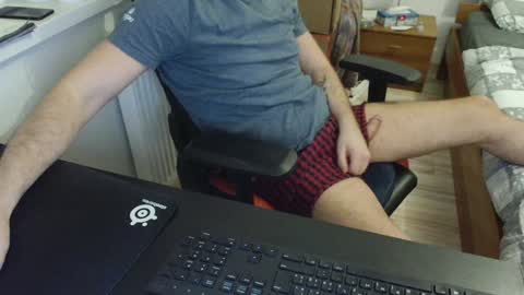 Boy likes daddies online show from December 2024 06:26:02 PM
