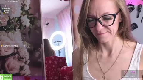 Snapshot of jesica_moon_peachyy chatting on May 2026 03:01:01 AM jesica_moon_peachyy online show from May 2026 03:01:01 AM