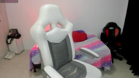 Snapshot of jesiclark chatting on May 2026 04:32:02 AM sofi online show from May 2026 04:32:02 AM