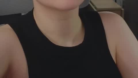 Snapshot of jess0e9 chatting on September 2025 03:33:01 PM JessieVibes online show from September 2025 03:33:01 PM