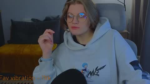 Snapshot of jess0e9 chatting on October 2025 12:28:02 PM JessieVibes online show from October 2025 12:28:02 PM