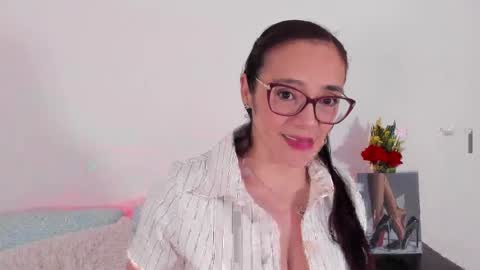 jessica herreraToday I will be your devil and you my victim online show from May 2026 10:29:02 PM