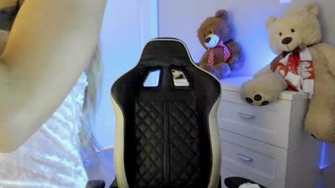 Snapshot of jess1ca_rabb1t chatting on January 2025 02:47:01 PM jess1ca_rabb1t online show from January 2025 02:47:01 PM