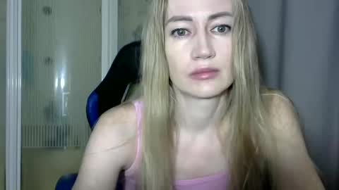 Snapshot of jessfox1 chatting on December 2024 10:01:01 PM JessFox1 online show from December 2024 10:01:01 PM