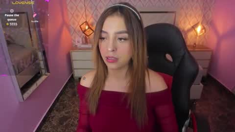 Snapshot of jessi_jones1 chatting on October 2025 02:33:01 AM J E S S I online show from October 2025 02:33:01 AM