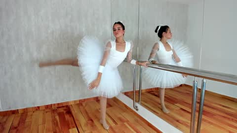 Snapshot of jessi_powel chatting on January 2025 01:03:02 PM Jess online show from January 2025 01:03:02 PM