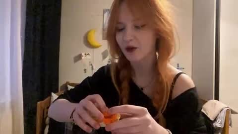 Snapshot of jessiamouser chatting on April 2026 03:45:01 PM Susie online show from April 2026 03:45:01 PM