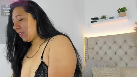 Snapshot of jessica__milf chatting on May 2026 03:23:01 AM jessica__milf online show from May 2026 03:23:01 AM