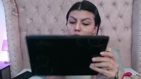 Jessica  online show from October 2025 06:30:01 PM