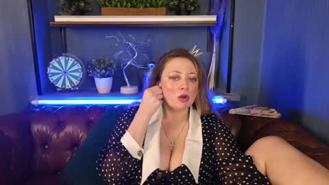 Snapshot of jessica_foxie chatting on January 2025 03:39:01 PM Jessica online show from January 2025 03:39:01 PM