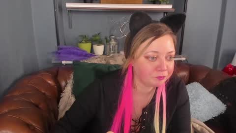 Snapshot of jessica_foxie chatting on January 2025 02:18:01 PM Jessica online show from January 2025 02:18:01 PM