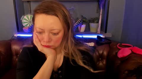 Snapshot of jessica_foxie chatting on January 2025 12:07:02 PM Jessica online show from January 2025 12:07:02 PM