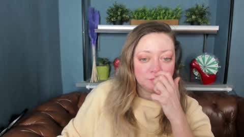 Snapshot of jessica_foxie chatting on February 2025 12:33:01 PM Jessica online show from February 2025 12:33:01 PM