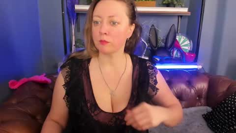 Snapshot of jessica_foxie chatting on March 2025 11:33:01 AM Jessica online show from March 2025 11:33:01 AM