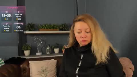 Snapshot of jessica_foxie chatting on October 2025 10:59:02 AM Jessica online show from October 2025 10:59:02 AM