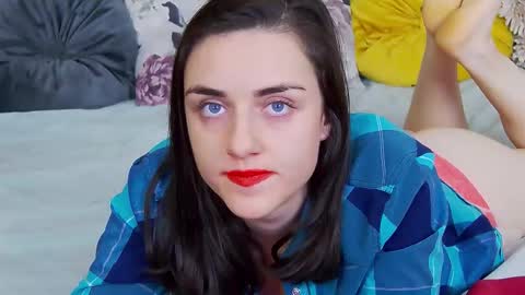 Jessica White online show from October 2025 04:29:01 AM