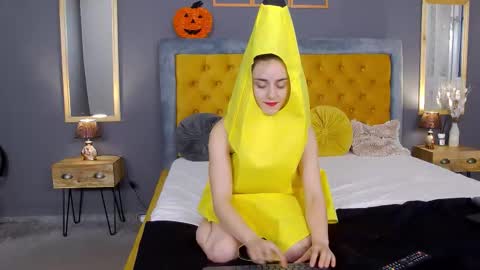 Jessica White online show from October 2025 04:58:01 AM