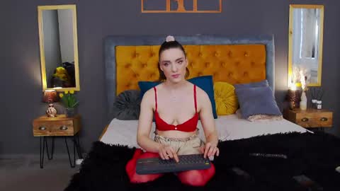 Jessica White online show from May 2026 04:29:02 AM