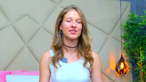 Snapshot of jessicagibson chatting on August 2026 09:35:02 PM Jessica online show from August 2026 09:35:02 PM