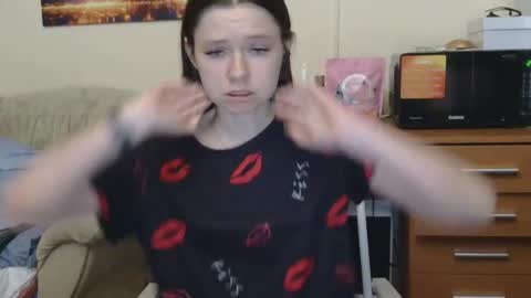 jessicaholland1 online show from May 2026 05:53:01 PM