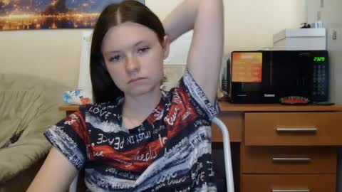 jessicaholland1 online show from June 2026 06:32:01 PM