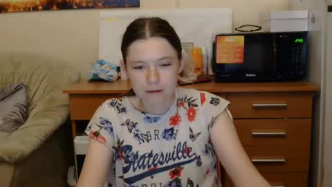 jessicaholland1 online show from July 2026 06:10:02 PM