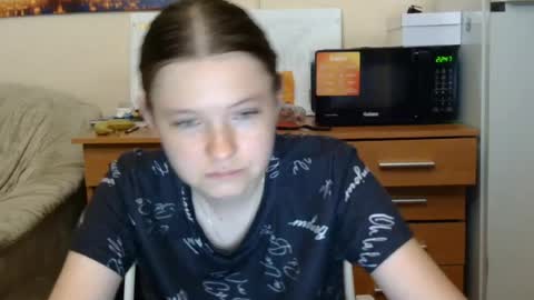 jessicaholland1 online show from July 2026 05:48:02 PM