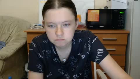 jessicaholland1 online show from July 2026 06:04:01 PM
