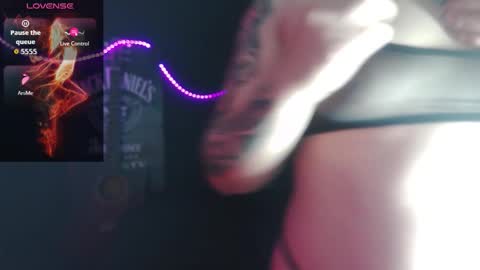 jessie_wild online show from October 2025 02:43:02 AM