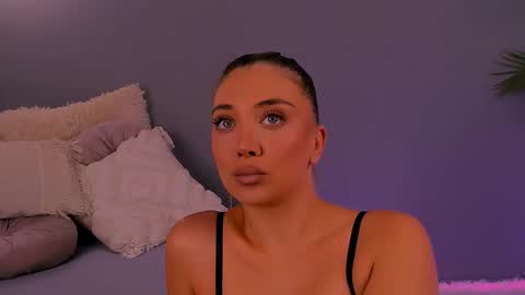 jessiellle online show from September 2025 02:22:02 PM