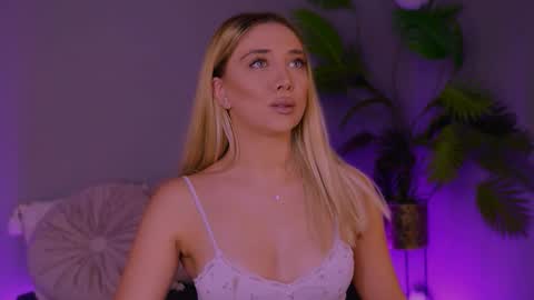 jessiellle online show from November 2025 11:09:01 AM