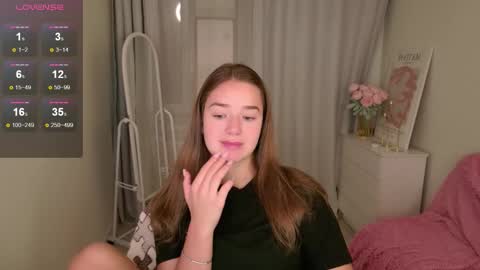 Jessi online show from November 2025 01:43:02 PM