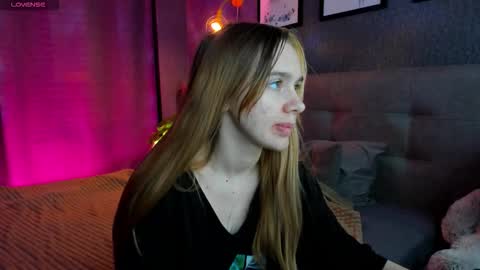 Jessie online show from October 2025 08:22:02 AM