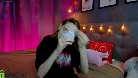 Jessie online show from December 2025 09:50:02 AM