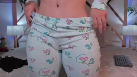 JESSICA STONNE online show from November 2025 05:43:01 AM