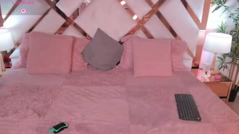 JESSICA STONNE online show from July 2026 02:03:02 AM