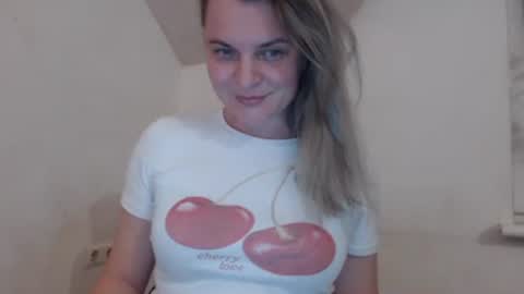 jessyangels online show from April 2026 07:59:01 PM