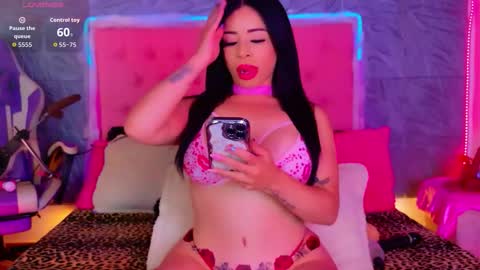 Snapshot of jessyferrary chatting on November 2025 03:33:02 PM jessyferrary online show from November 2025 03:33:02 PM