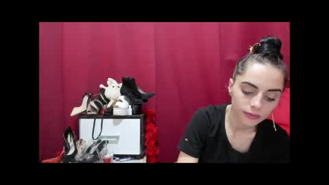 Jessy online show from May 2026 10:32:01 AM